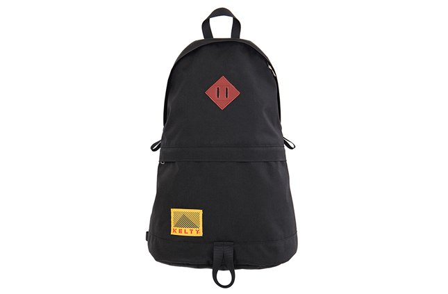 2592445_80s DAYPACK_BlackBlack.jpg