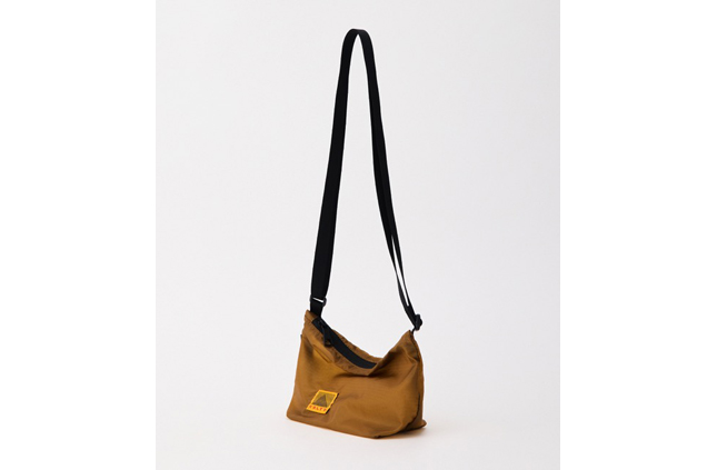 KT_3259272226_AIRY USUAL SHOULDER_Beige_2.jpg